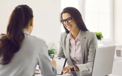 What Is the Key Role of a Human Resources Consultant?