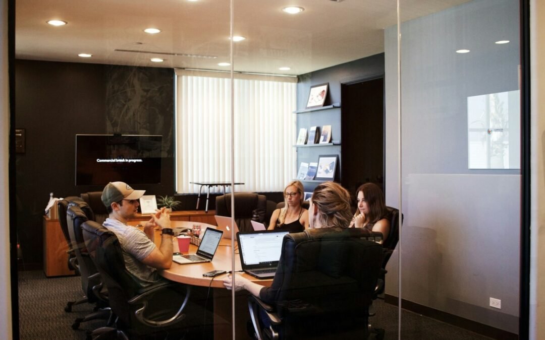 Balancing Global Policies vs Local Work Norms: HR and Shift Management Guide