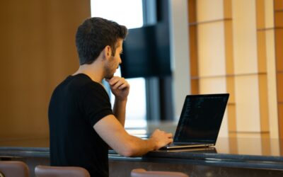 What is a Digital Nomad & How to Ensure Compliance