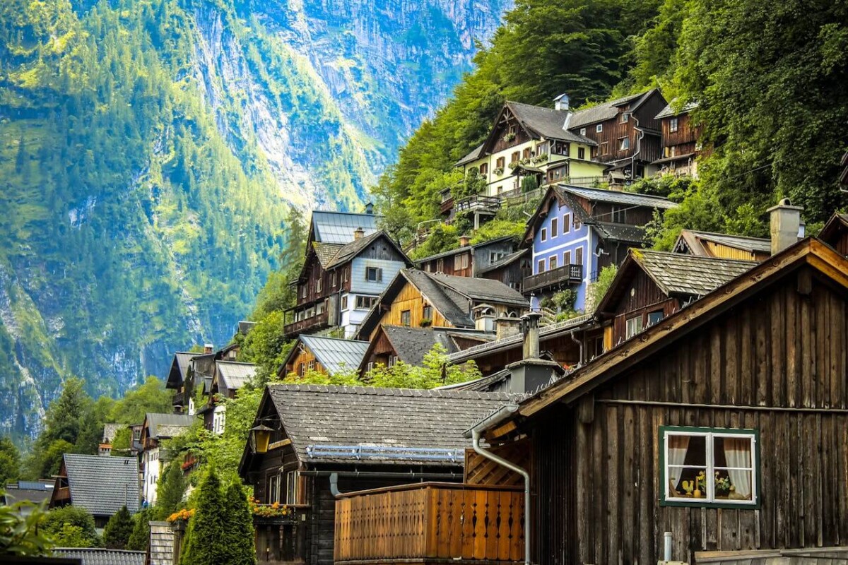Employer of Record (EOR) in Austria Compliant Hiring & Labor Laws FI